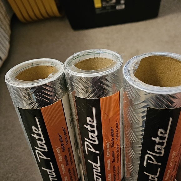 Diamond Plate Peel & Stick New 3 Rolls - Picture 6 of 9